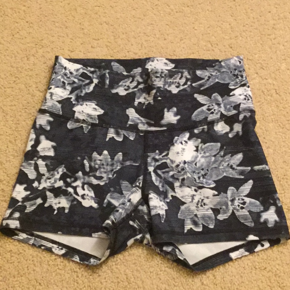 Yoga shorts